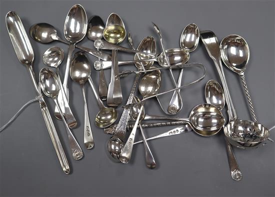 A Georgian silver marrow scoop (marks rubbed) and a small collection of Georgian and later silver flatware, approx 13oz